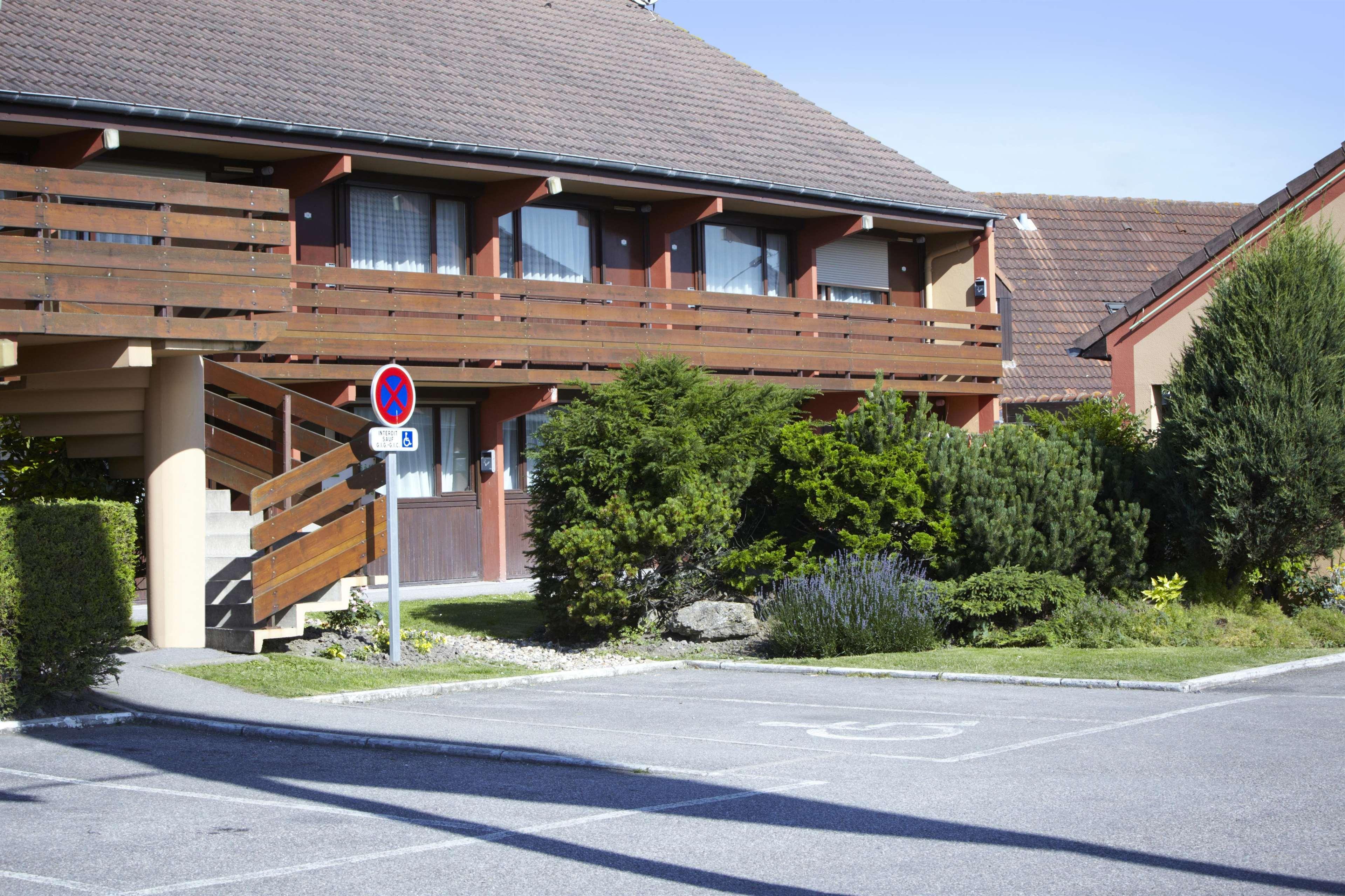 Campanile Calais Hotell Exteriör bild