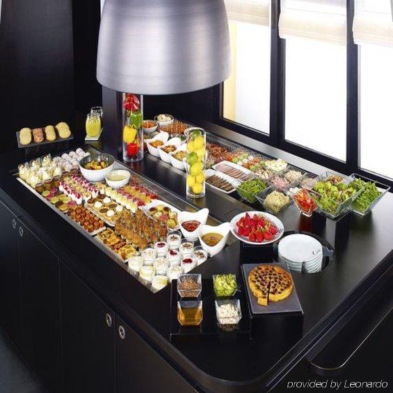 Campanile Calais Hotell Restaurang bild